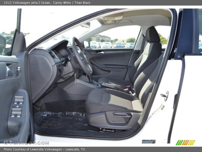 Candy White / Titan Black 2013 Volkswagen Jetta S Sedan