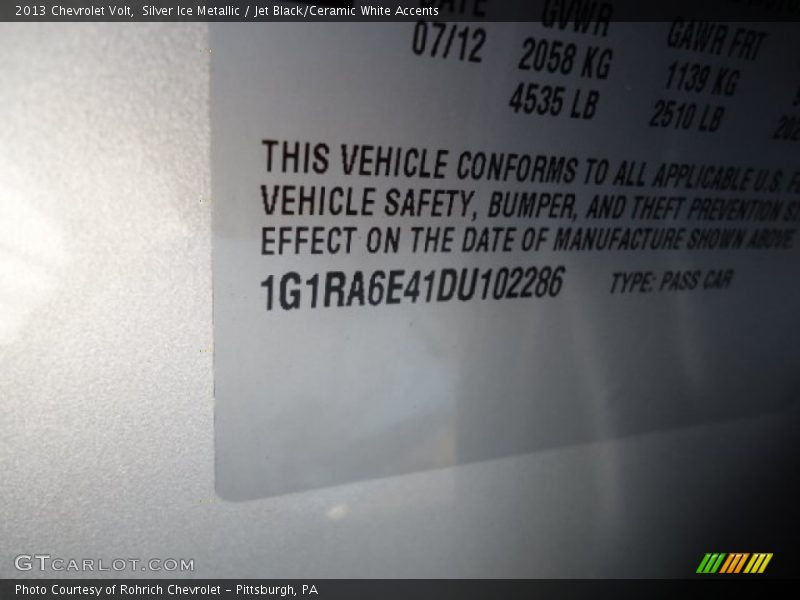 Silver Ice Metallic / Jet Black/Ceramic White Accents 2013 Chevrolet Volt