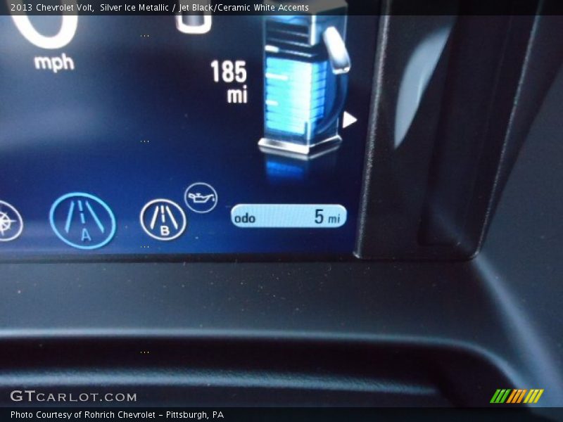 Silver Ice Metallic / Jet Black/Ceramic White Accents 2013 Chevrolet Volt