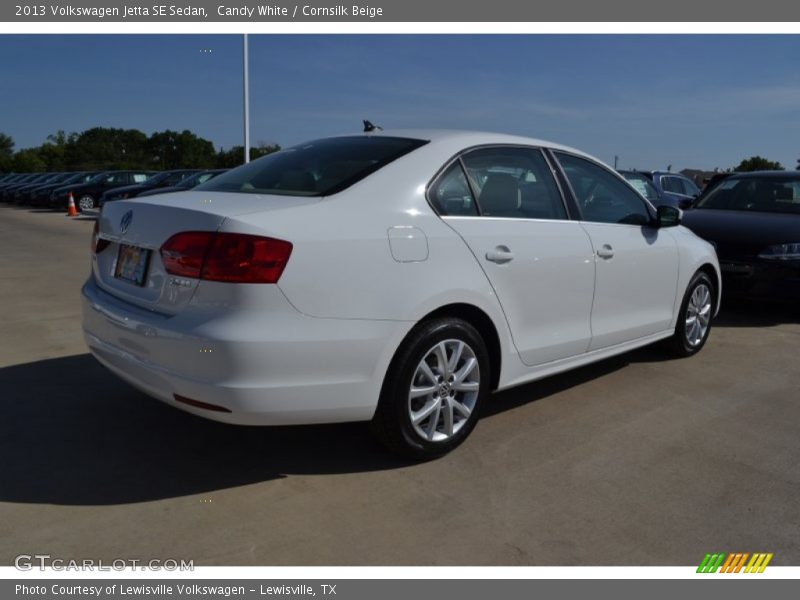 Candy White / Cornsilk Beige 2013 Volkswagen Jetta SE Sedan
