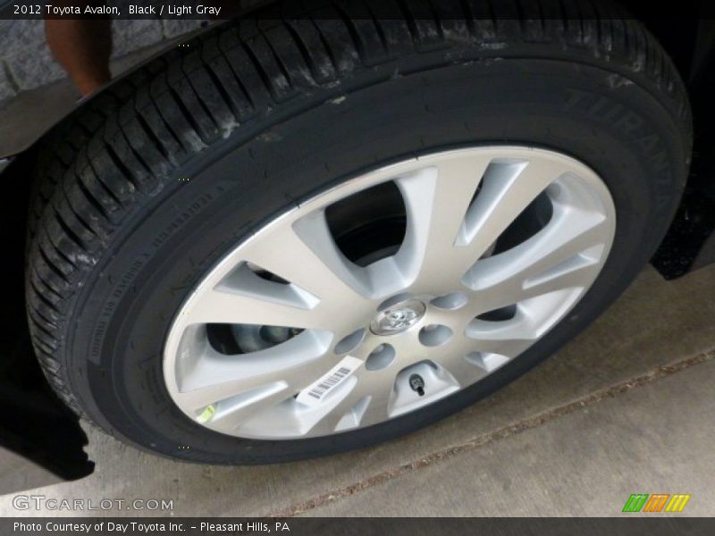 Black / Light Gray 2012 Toyota Avalon