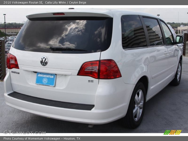 Calla Lilly White / Ceylon Beige 2010 Volkswagen Routan SE