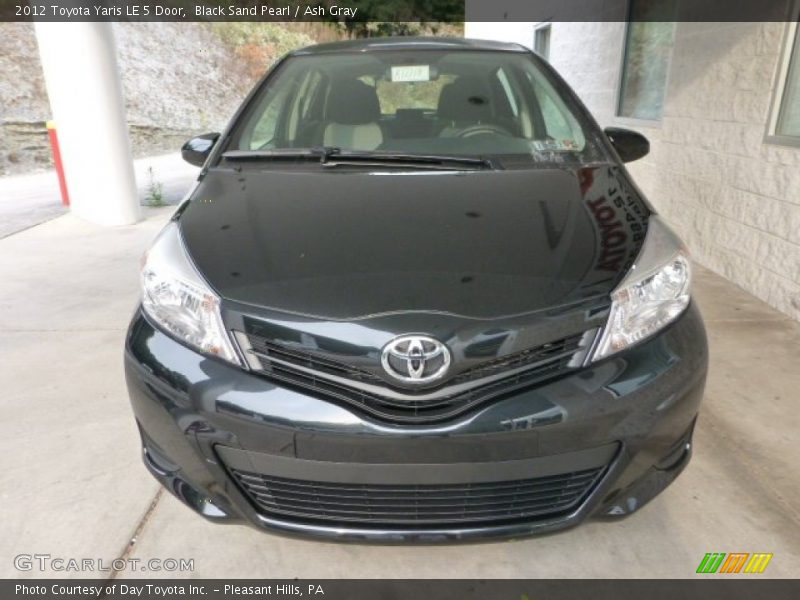 Black Sand Pearl / Ash Gray 2012 Toyota Yaris LE 5 Door