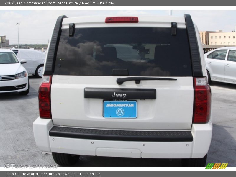 Stone White / Medium Slate Gray 2007 Jeep Commander Sport