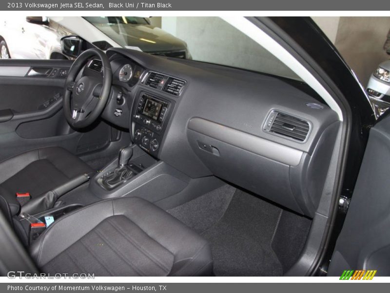 Black Uni / Titan Black 2013 Volkswagen Jetta SEL Sedan