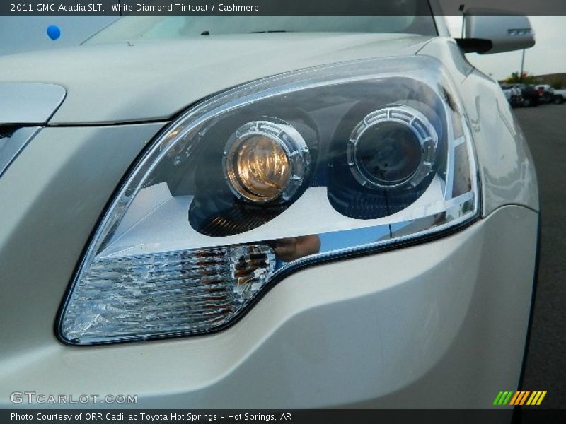 White Diamond Tintcoat / Cashmere 2011 GMC Acadia SLT