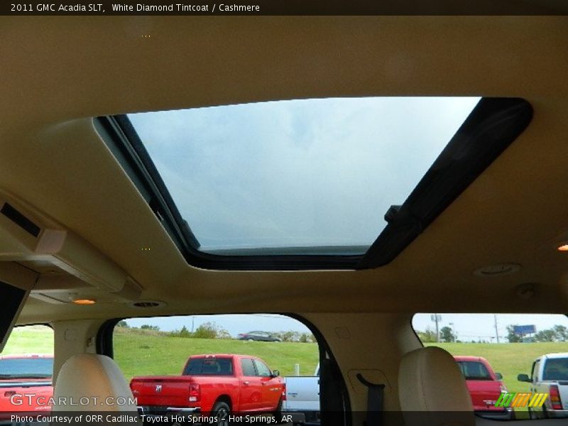 White Diamond Tintcoat / Cashmere 2011 GMC Acadia SLT
