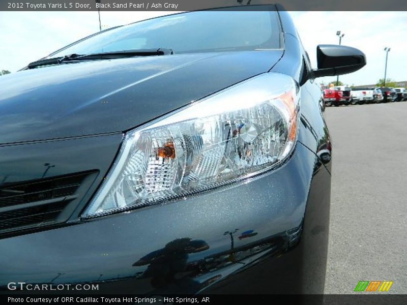 Black Sand Pearl / Ash Gray 2012 Toyota Yaris L 5 Door