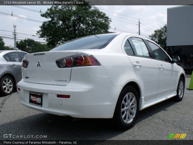 Wicked White Metallic / Black 2010 Mitsubishi Lancer ES