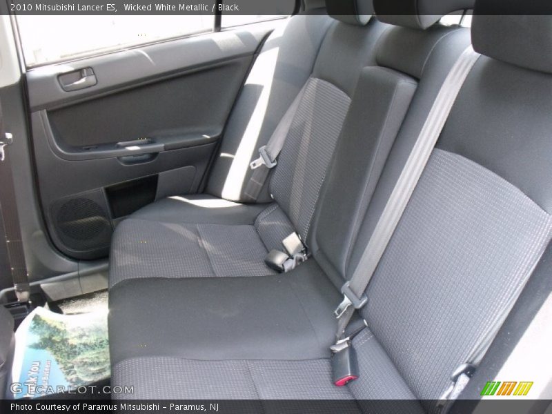 Wicked White Metallic / Black 2010 Mitsubishi Lancer ES