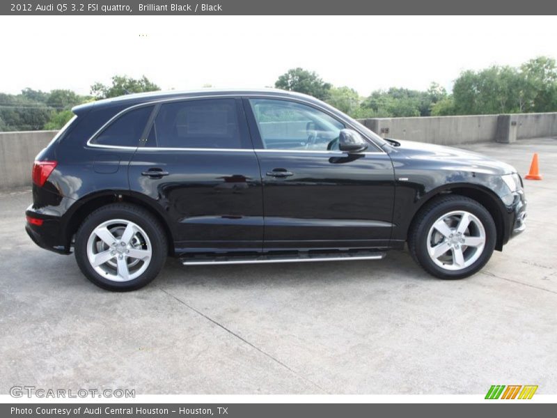 Brilliant Black / Black 2012 Audi Q5 3.2 FSI quattro