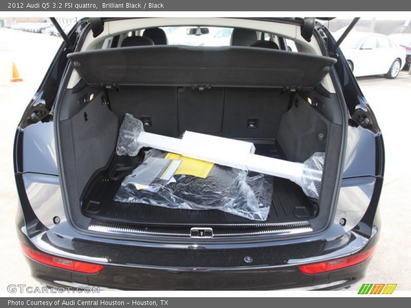 Brilliant Black / Black 2012 Audi Q5 3.2 FSI quattro