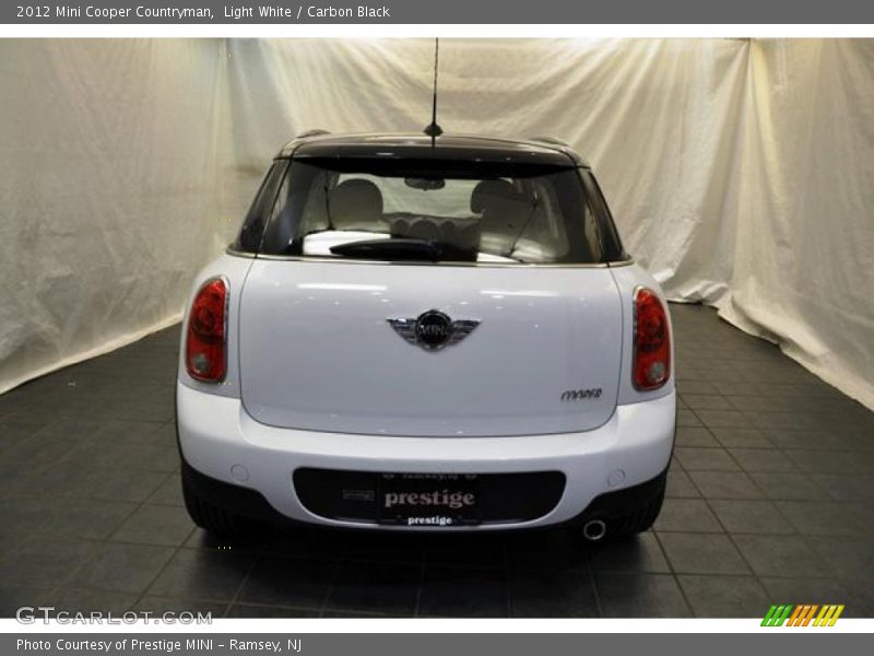 Light White / Carbon Black 2012 Mini Cooper Countryman