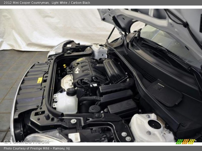 Light White / Carbon Black 2012 Mini Cooper Countryman