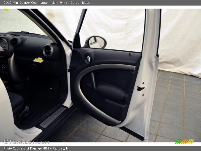 Light White / Carbon Black 2012 Mini Cooper Countryman