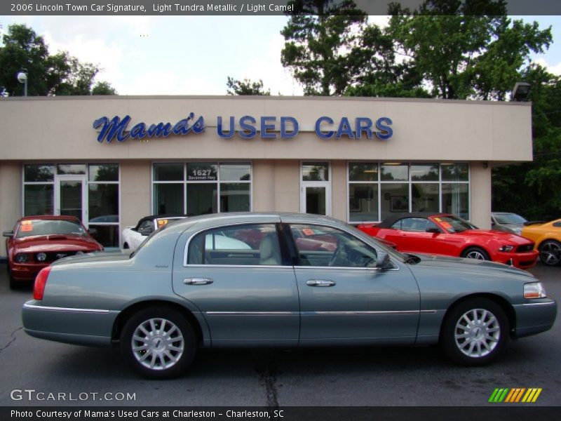 Light Tundra Metallic / Light Camel 2006 Lincoln Town Car Signature