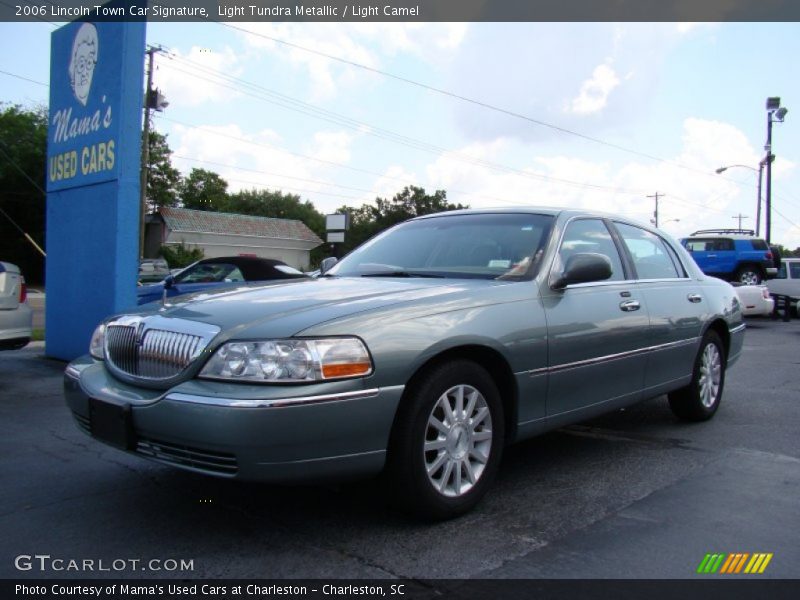 Light Tundra Metallic / Light Camel 2006 Lincoln Town Car Signature