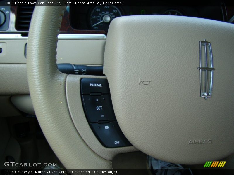 Light Tundra Metallic / Light Camel 2006 Lincoln Town Car Signature