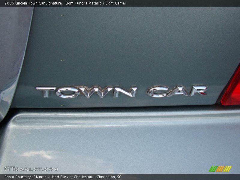 Light Tundra Metallic / Light Camel 2006 Lincoln Town Car Signature