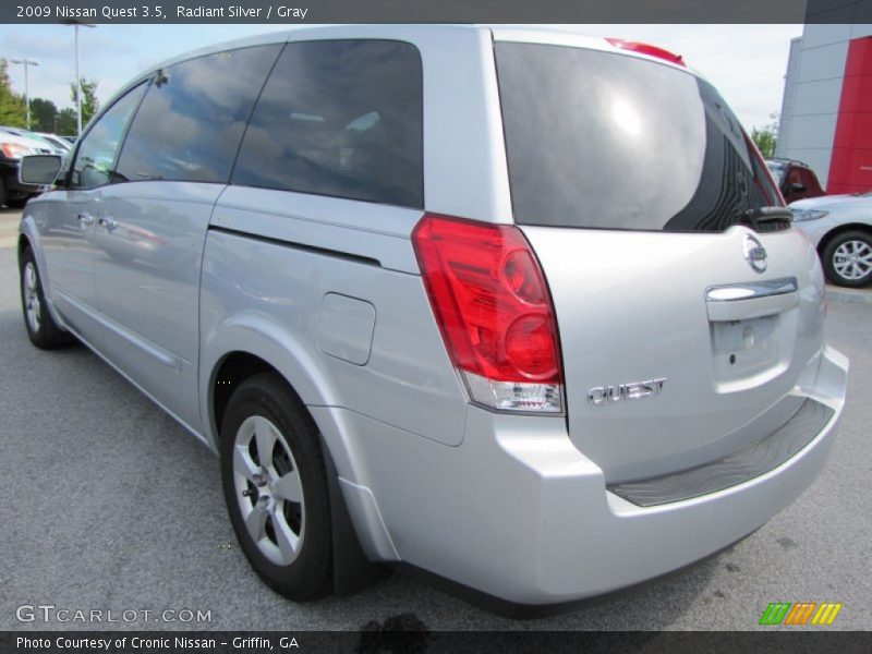 Radiant Silver / Gray 2009 Nissan Quest 3.5