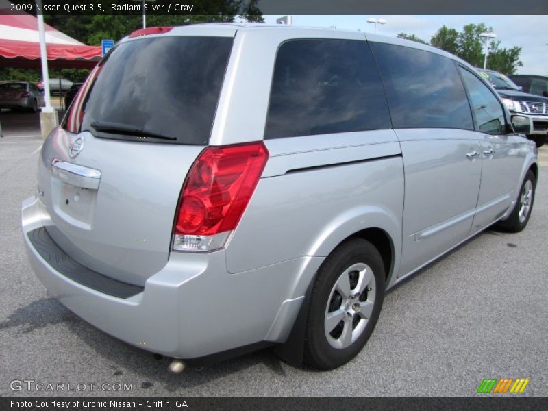 Radiant Silver / Gray 2009 Nissan Quest 3.5