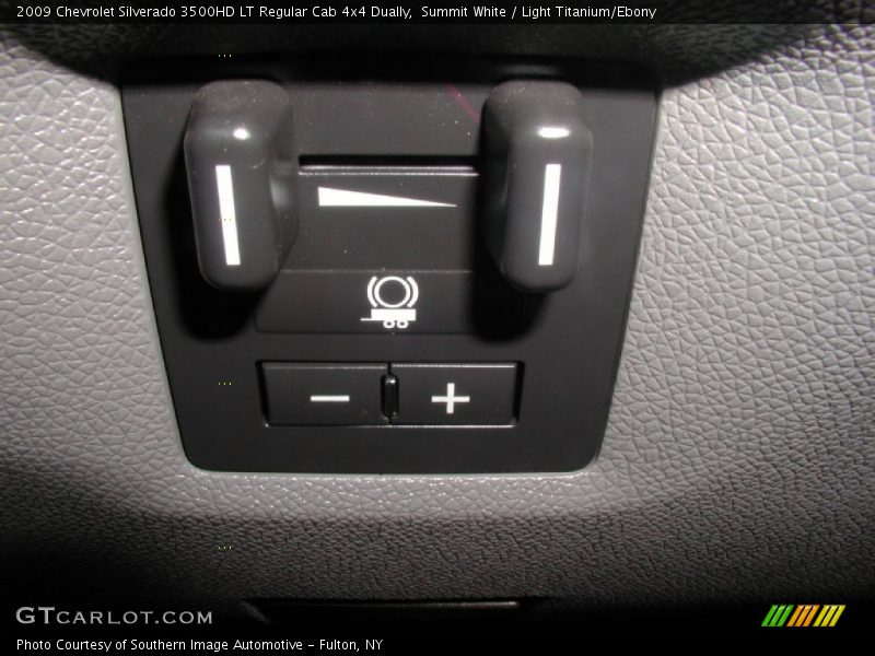 Summit White / Light Titanium/Ebony 2009 Chevrolet Silverado 3500HD LT Regular Cab 4x4 Dually