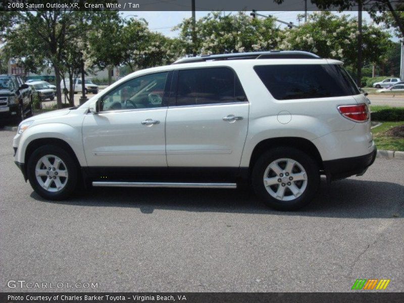 Cream White / Tan 2008 Saturn Outlook XR