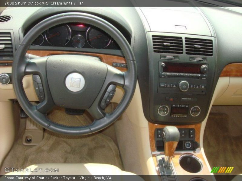Cream White / Tan 2008 Saturn Outlook XR
