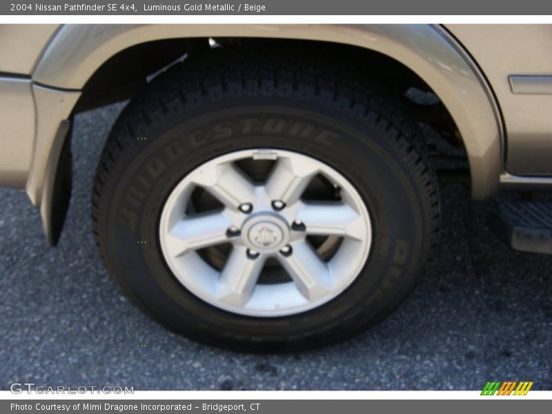 Luminous Gold Metallic / Beige 2004 Nissan Pathfinder SE 4x4