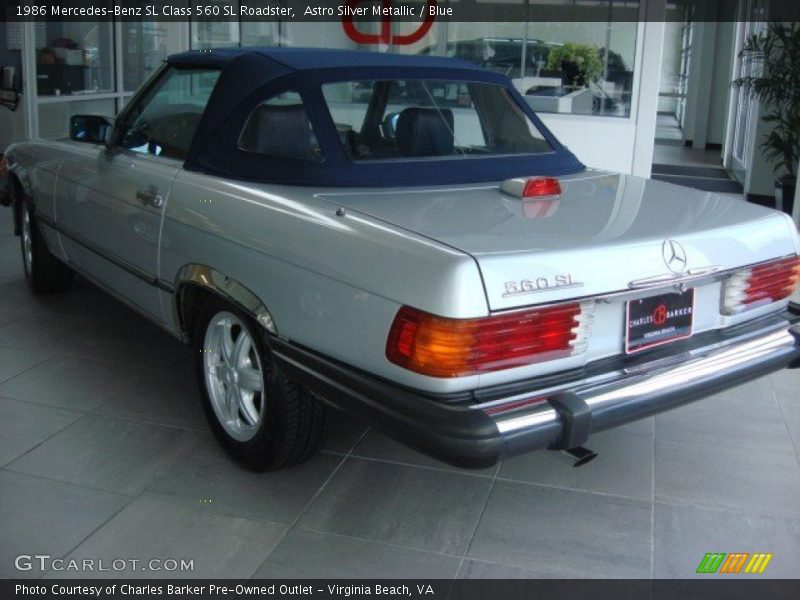 Astro Silver Metallic / Blue 1986 Mercedes-Benz SL Class 560 SL Roadster