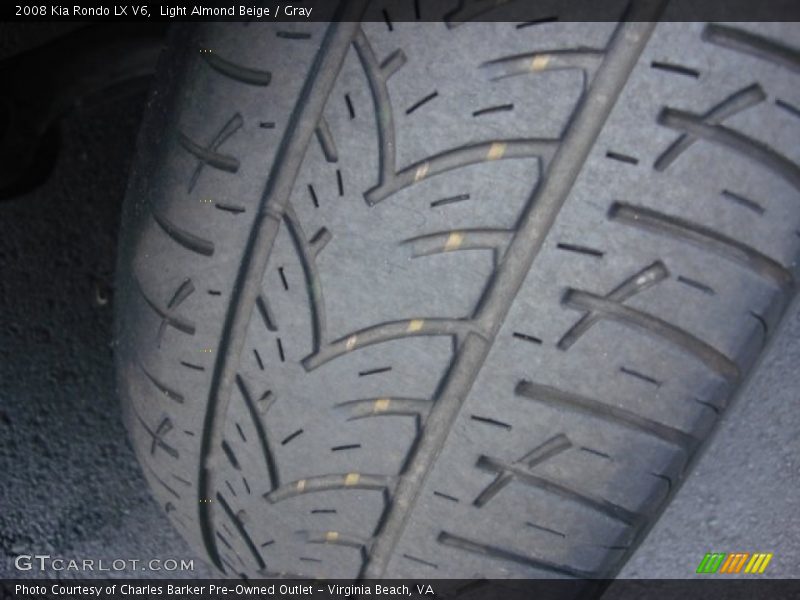 Light Almond Beige / Gray 2008 Kia Rondo LX V6