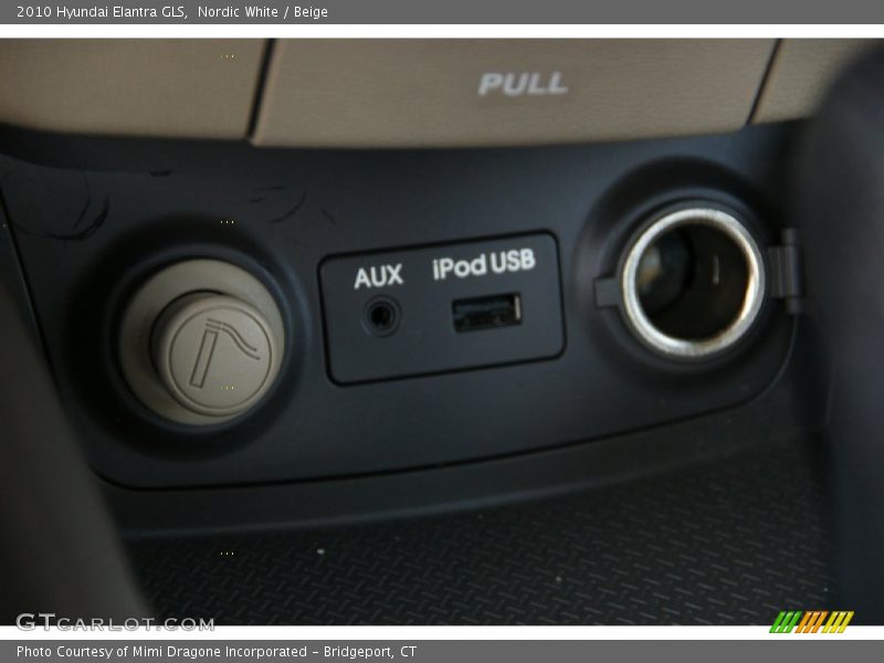 Nordic White / Beige 2010 Hyundai Elantra GLS