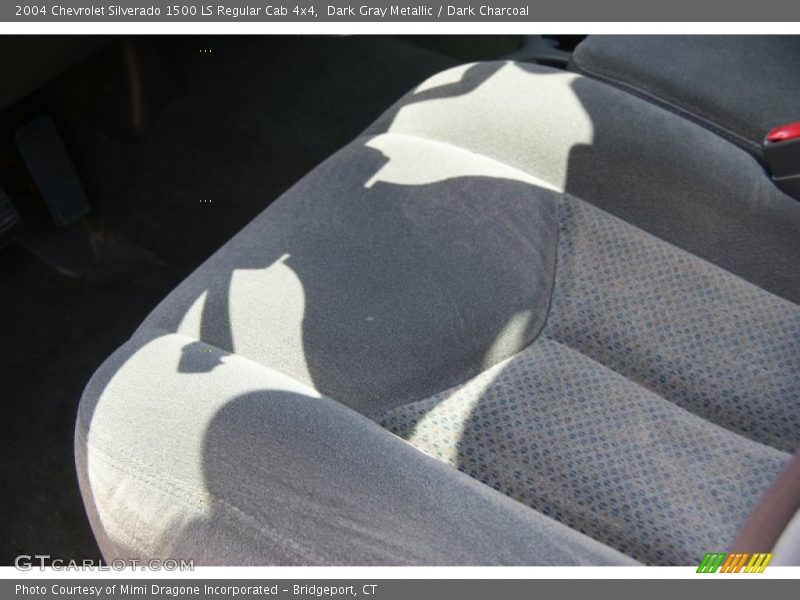 Dark Gray Metallic / Dark Charcoal 2004 Chevrolet Silverado 1500 LS Regular Cab 4x4