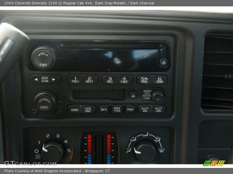 Dark Gray Metallic / Dark Charcoal 2004 Chevrolet Silverado 1500 LS Regular Cab 4x4