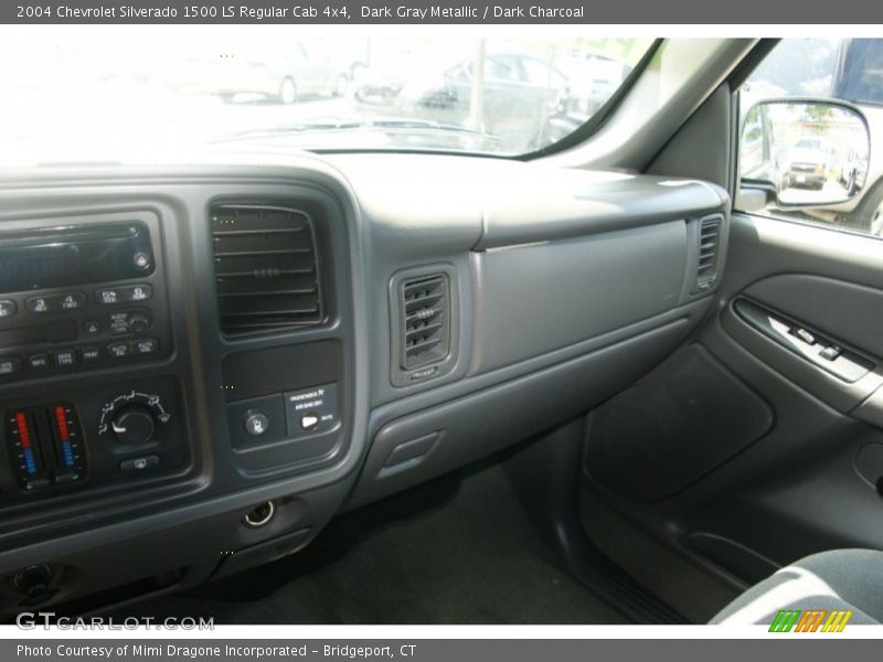 Dark Gray Metallic / Dark Charcoal 2004 Chevrolet Silverado 1500 LS Regular Cab 4x4