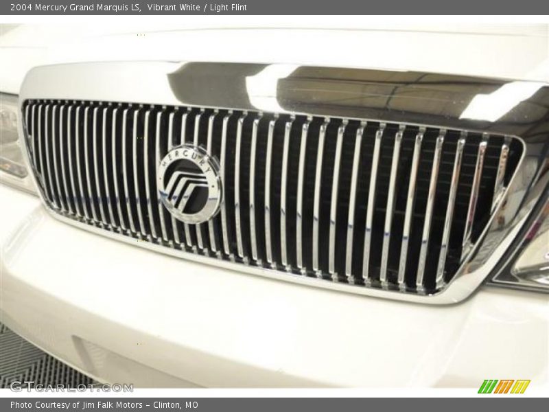 Vibrant White / Light Flint 2004 Mercury Grand Marquis LS