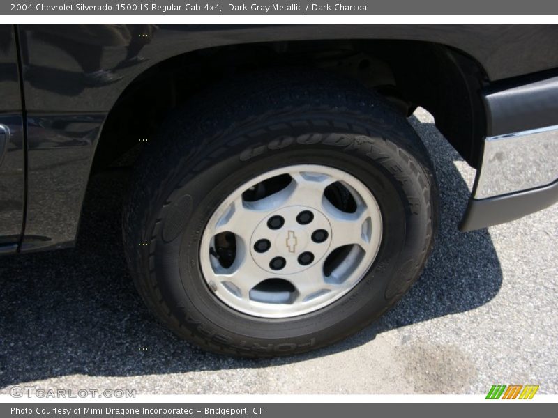 Dark Gray Metallic / Dark Charcoal 2004 Chevrolet Silverado 1500 LS Regular Cab 4x4