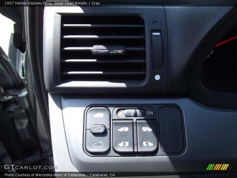 Silver Pearl Metallic / Gray 2007 Honda Odyssey EX-L