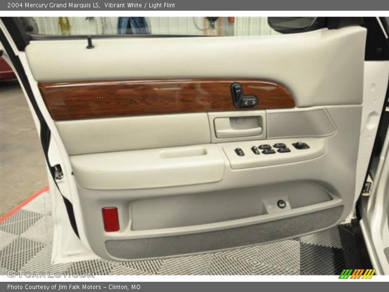 Vibrant White / Light Flint 2004 Mercury Grand Marquis LS