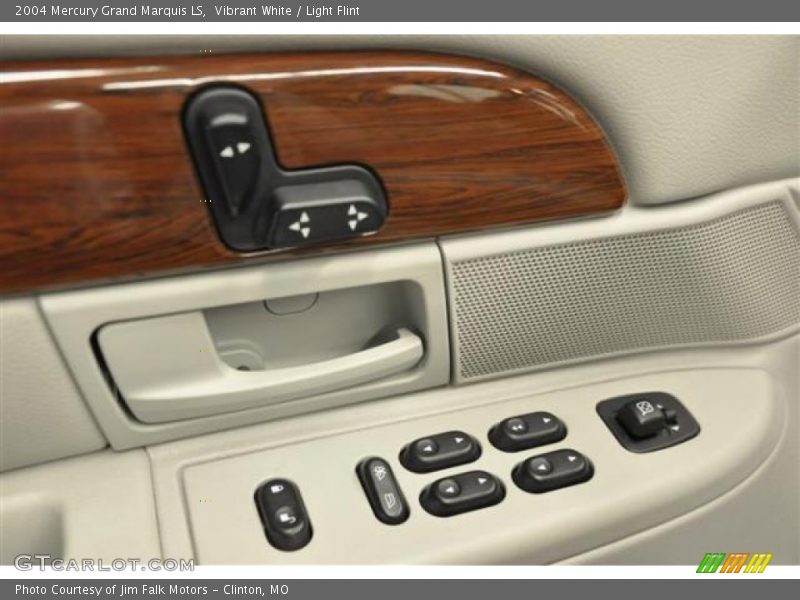 Vibrant White / Light Flint 2004 Mercury Grand Marquis LS