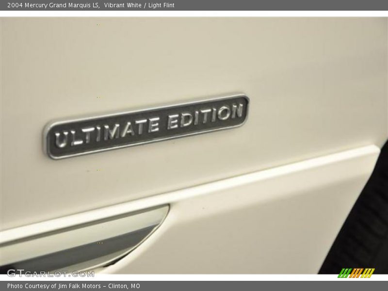 Vibrant White / Light Flint 2004 Mercury Grand Marquis LS