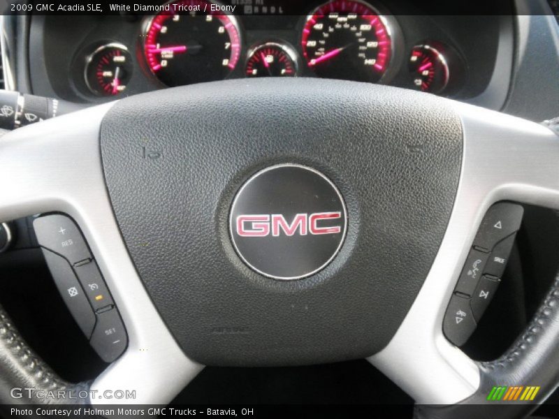 White Diamond Tricoat / Ebony 2009 GMC Acadia SLE