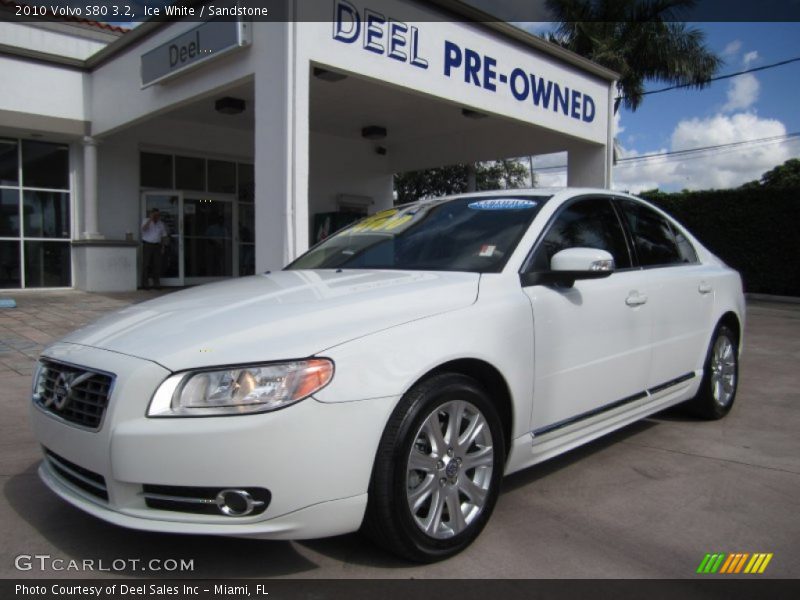 Ice White / Sandstone 2010 Volvo S80 3.2