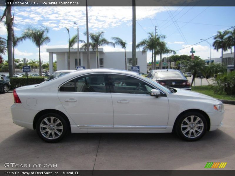 Ice White / Sandstone 2010 Volvo S80 3.2