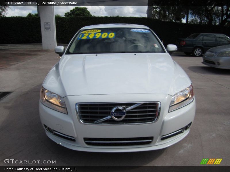 Ice White / Sandstone 2010 Volvo S80 3.2