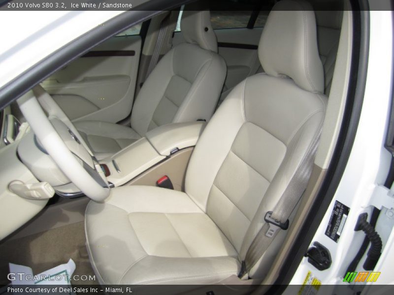 Ice White / Sandstone 2010 Volvo S80 3.2