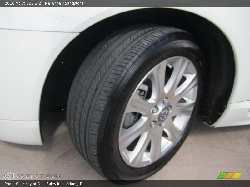 Ice White / Sandstone 2010 Volvo S80 3.2