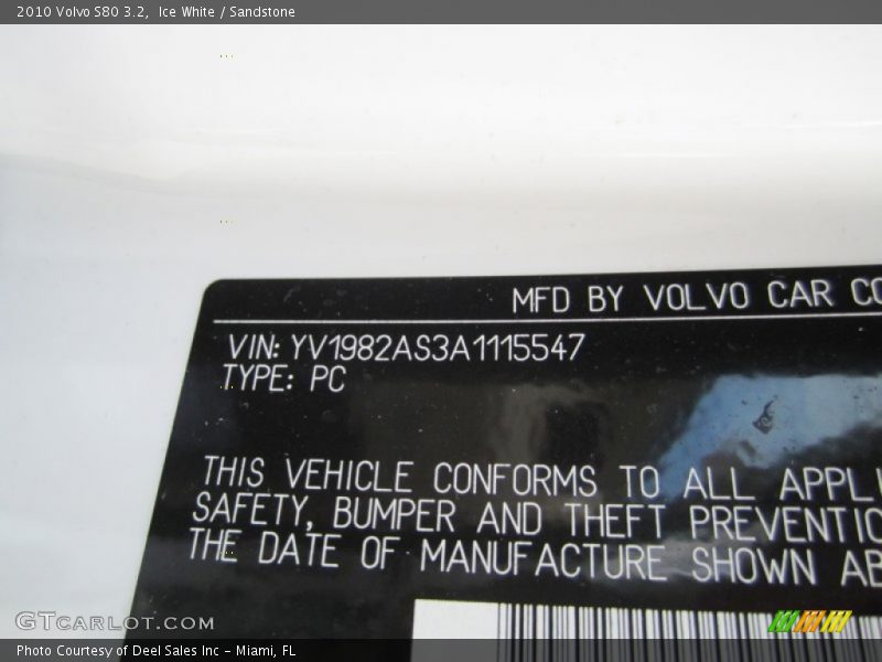 Ice White / Sandstone 2010 Volvo S80 3.2