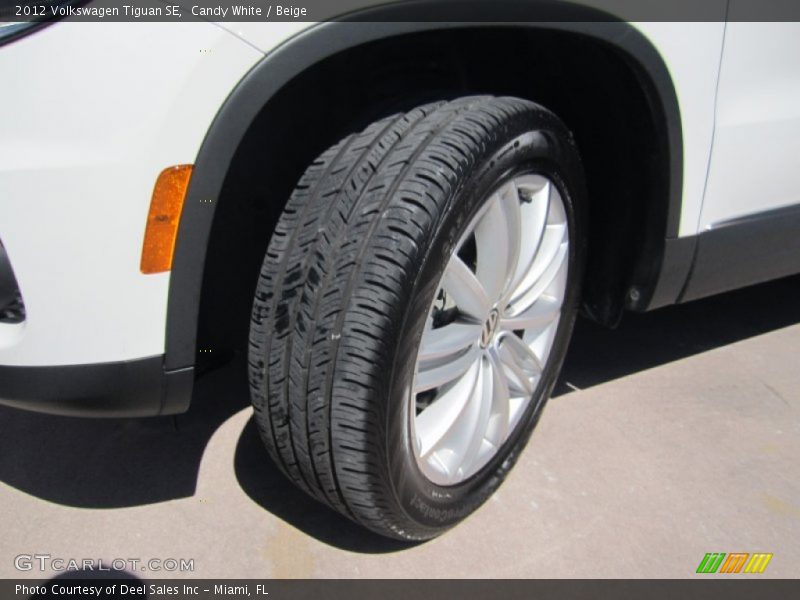 Candy White / Beige 2012 Volkswagen Tiguan SE