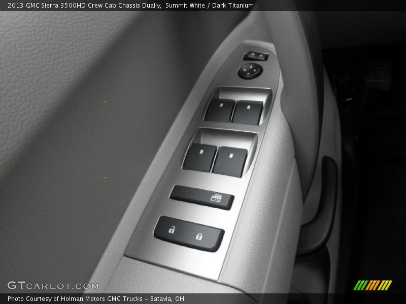 Summit White / Dark Titanium 2013 GMC Sierra 3500HD Crew Cab Chassis Dually